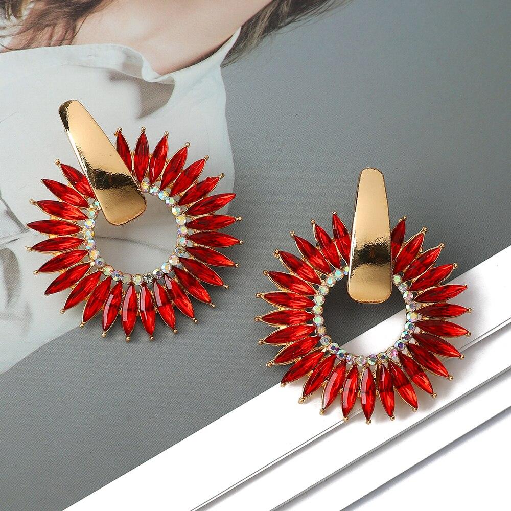 Brinco Charme Estiloso com Pedraria - Grinalda Store